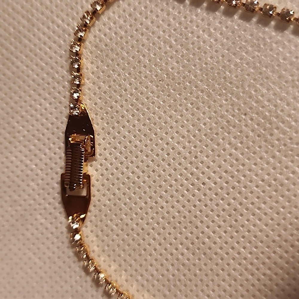 Elegant Gold Toned Rhinestone 16 Inch Necklace - Picture 3 of 7